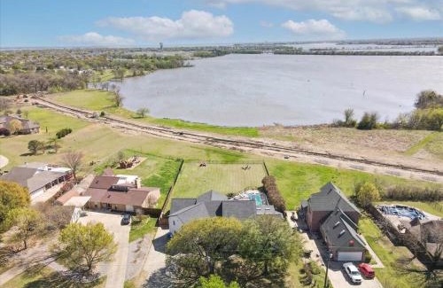 Rowlett House | Pet-Friendly Lake-Front Guest House with Pool Retreat