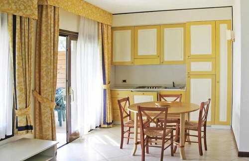 Monte Apartment | Relax at Front Lake Resort Le Corti del Lago, Padenghe