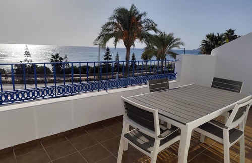 La Parata Apartment | Front Line Beach Penthouse with Ocean Views, Pool and Fiber Optics
