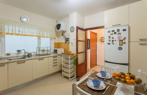 Melenara Apartment | Oceanfront Getaway with Amazing Terrace and Spa Access