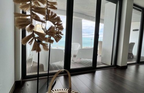 Costa de Caparica Apartment | Front Line, Sea View, luxury Penthouse in Caparica