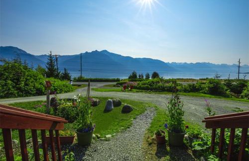 Haines House | Pet-Friendly Retreat at Lynnview Lodge - Rated 8.5/10