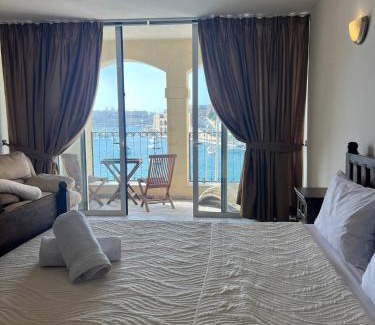 Kalkara Bed & Breakfast | Front Row Malta - Rooftop Terrace & Sea Views of Valletta & Grand Harbour