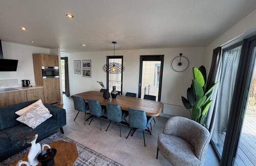 Enkhuizen House | Front row - with fence - Premium BeachHouse Deck Eight