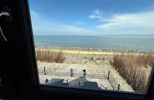 Enkhuizen House | Front row - with fence - Premium BeachHouse Deck Eight