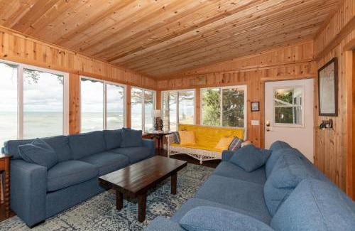 Covert House | Scenic Lake Michigan Views with Hot Tub and Family-Friendly Fun