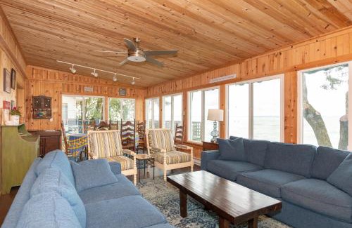 Covert House | Scenic Lake Michigan Views with Hot Tub and Family-Friendly Fun