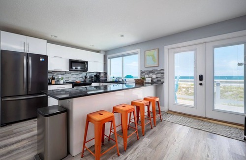 Jacksonville Beach Condo | Oceanfront Bliss at Front Top - Rated 10/10 by Guests!