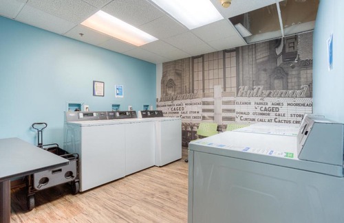 Detroit Apartment | Guest Rated 10/10: Frontdesk I River Place Apts Detroit