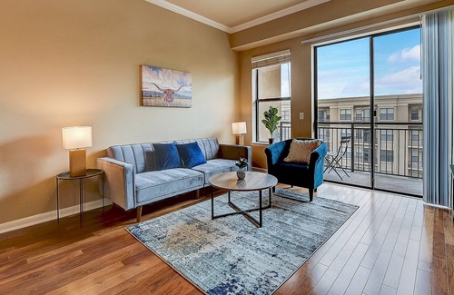 Cityplace Apartment | FRONTDESK Oakwood Residence Apts Uptown Dallas