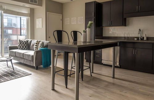 Nicollet Island Apartment | Frontdesk | Updated 1BR near the Mississippi River