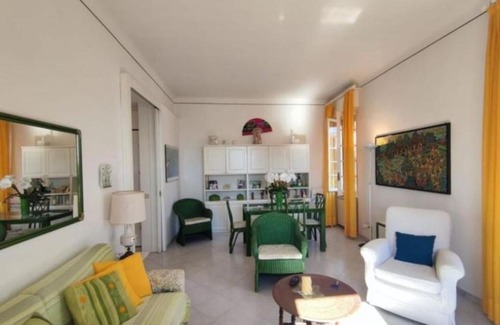 Alassio Apartment | Seaside Retreat in the Heart of Town - 4-Star Getaway