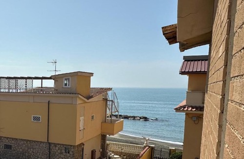 Ladispoli Apartment | FronteMare