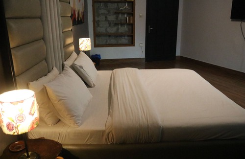 Malam Jabba Hotel | Budget-Friendly Stay at Frontier Tower Hotel with Breakfast