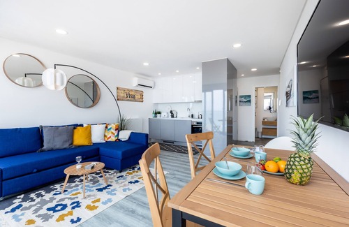 Salema Apartment | Pet-Friendly Frontline Seaview Apartment with Breakfast
