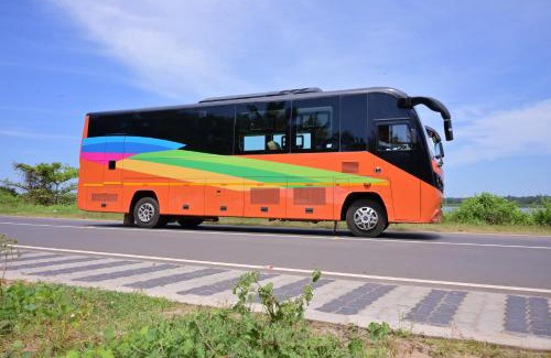 Ponnani Other | Family-Friendly Frontlines Caravan with Breakfast & Kitchen