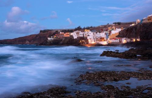 Caleta de Arriba Apartment | Budget-Friendly Fronton Whale Apartamentos with Ocean View