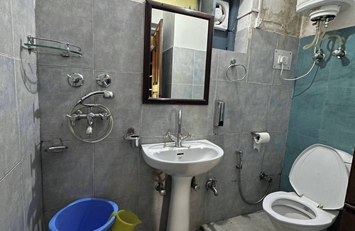 Kaul Hotel | Explore Frozen Woods Resorts: Family-Friendly Getaway