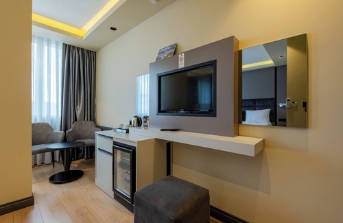 Arnavutkoy Hotel | Budget-Friendly Frt Airlines Otel with Great Amenities