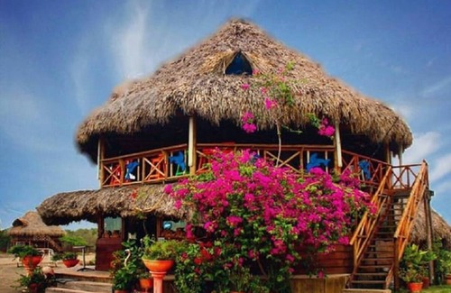 Tubara Cottage | Cozy Frutos del Mar Vendrán with Oceanfront Views