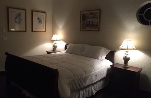 Southwest Ranches House | Discover Ft. Lauderdale Guest House with Ocean Views & Pool
