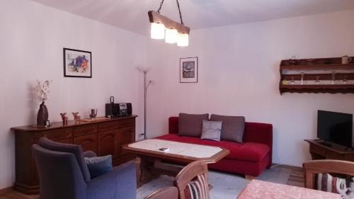 Niederlandenbeck Apartment | Relax at Fuchs: Family-Friendly with a Pool Awaits You