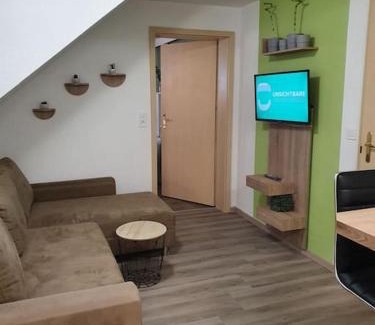 Neuhausen/Spree Apartment | Budget-Friendly Fuchsbau Haasow - Family Friendly Stay