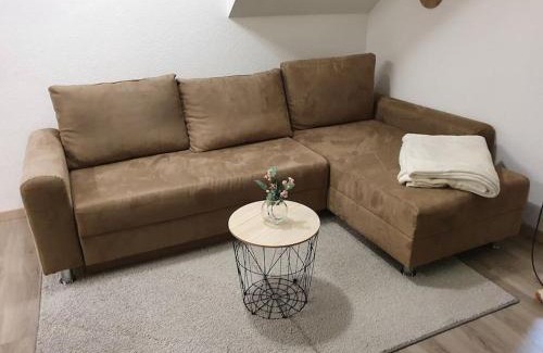 Neuhausen/Spree Apartment | Budget-Friendly Fuchsbau Haasow - Family Friendly Stay