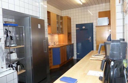 Rurberg Apartment | Fuchsloch Holiday Home: Ideal for Families with Ocean Views