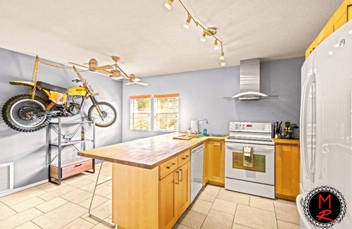 Brooksville Apartment | Adventure Awaits at Moto Ranch The Privateer - Rated 10/10