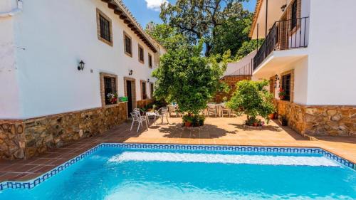 Rute House | Elegant Fuente de la Gitana Rute: Pool & Family-Friendly