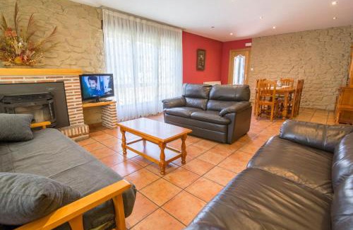 San Leonardo de Yague House | Top-Rated Fuente del Pino with Oceanfront Views