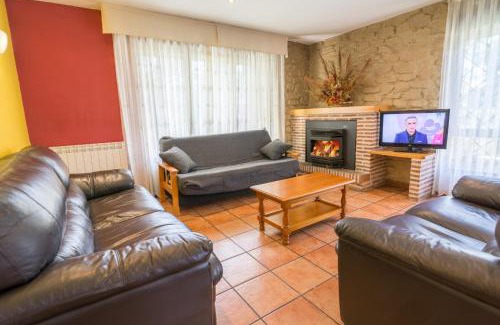 San Leonardo de Yague House | Top-Rated Fuente del Pino with Oceanfront Views