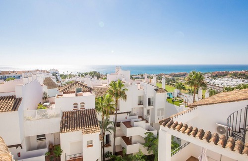 Castillo de Sabinillas Apartment | Unforgettable Stay at Fuentes de la Duquesa A323 with Pool & Spa