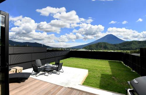 Oishi Villa | Relaxing Fuji View and Spa Resort TSUMUGI in Kawaguchiko