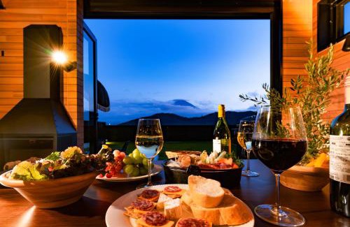 Oishi Villa | Relaxing Fuji View and Spa Resort TSUMUGI in Kawaguchiko