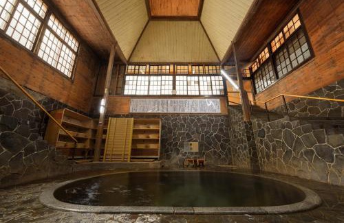 Hanamaki Hotel | Discover Fujisan Ryokan: Family-Friendly Retreat with Spa