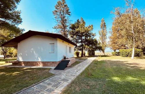 Nov Dojran House | Fuk-tak's Bungalow: Oceanfront Paradise with Private Beach