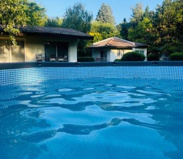 Nov Dojran House | Fuk-tak's Bungalow: Oceanfront Paradise with Private Beach