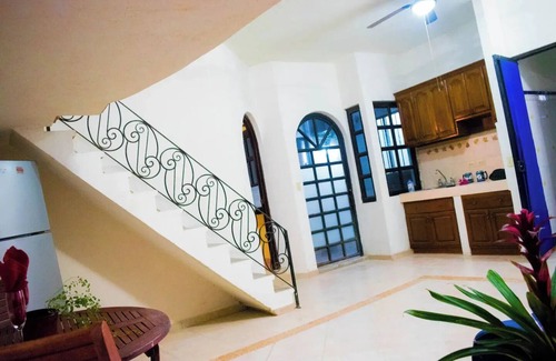 Colonia El Progreso House | Spacious Family Retreat: Perfect for Large Groups, Pet Friendly