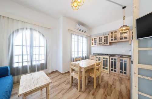 Dahab Apartment | Seaside Retreat: Full-Furnished Apartment with Rooftop Views