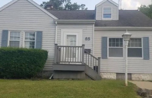 Mayville House | Family-Friendly Full Home Rental Near Horicon Marsh
