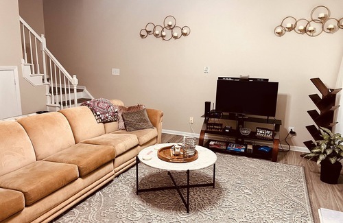 Charlotte House | Pet-Friendly 2 Bed/2.5 Bath Retreat for Family Getaways