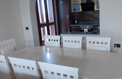 Ura Vajgurore Apartment | Budget-Friendly Stay at Full House - Pet & Child Friendly