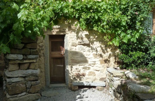 Cuevas de Vinayo Cottage | Perfect Retreat for Two with Spa and Kitchen Amenities