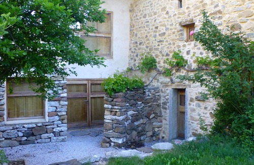 Cuevas de Vinayo Cottage | Perfect Retreat for Two with Spa and Kitchen Amenities
