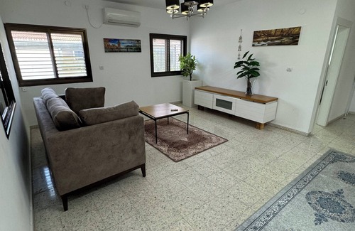 Daliyat al-Karmel House | Full House