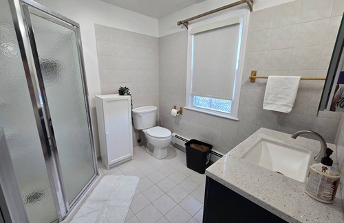 Hackensack House | Full house Near to NYC Metlife American Dream