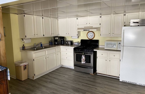 Helmer House | Lakefront Getaway with Kayaks, Paddleboats & Great Views