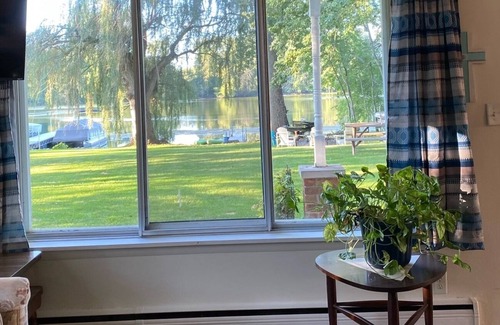 Helmer House | Lakefront Getaway with Kayaks, Paddleboats & Great Views